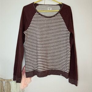 Volcom striped crewneck 🛍
